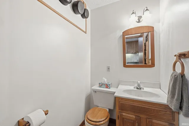 $440,000 | 946 East Chambers Pike, Bloomington, IN 47408