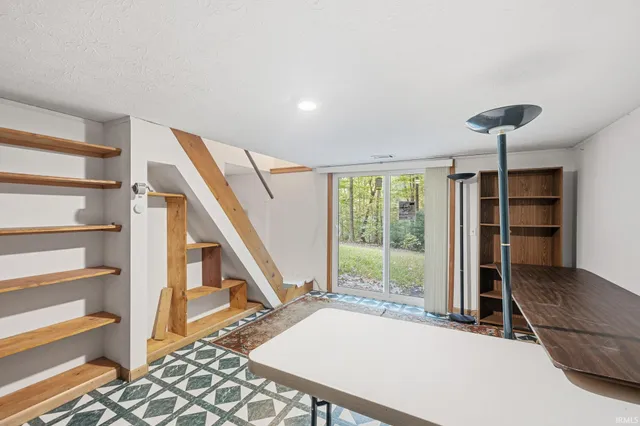 $440,000 | 946 East Chambers Pike, Bloomington, IN 47408