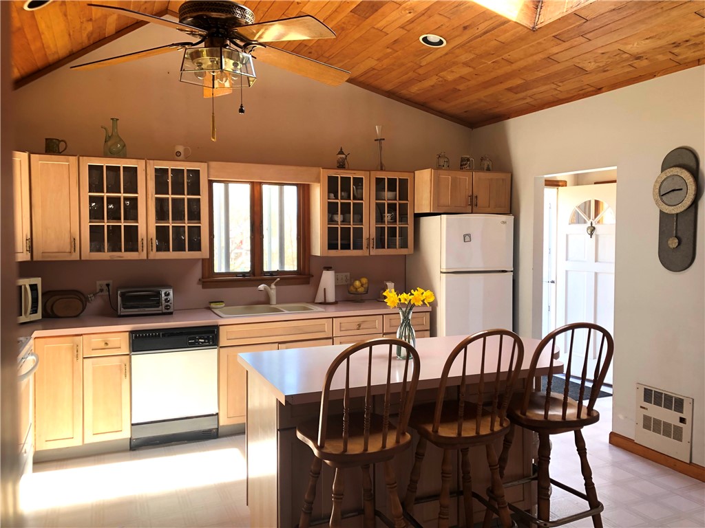 110 East Beach Road Charlestown, RI 02813 - Photo 4 of 22