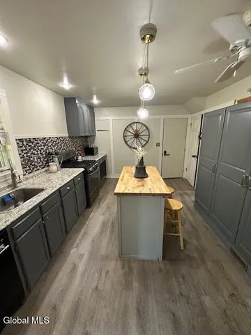 $2,850 | 1111 Laural Lane, Malta, NY 12020