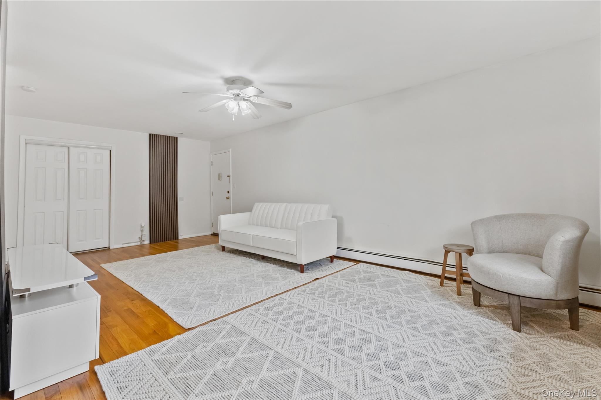 8 North James Street, Unit G Peekskill, NY 10566 - Photo 7 of 25 a living room with furniture