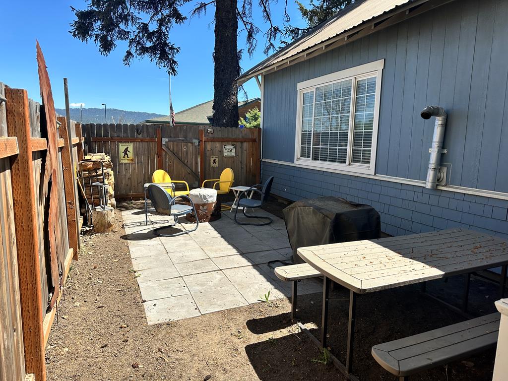 209 South Front Street Cascade, ID 83611 - Photo 27 of 37