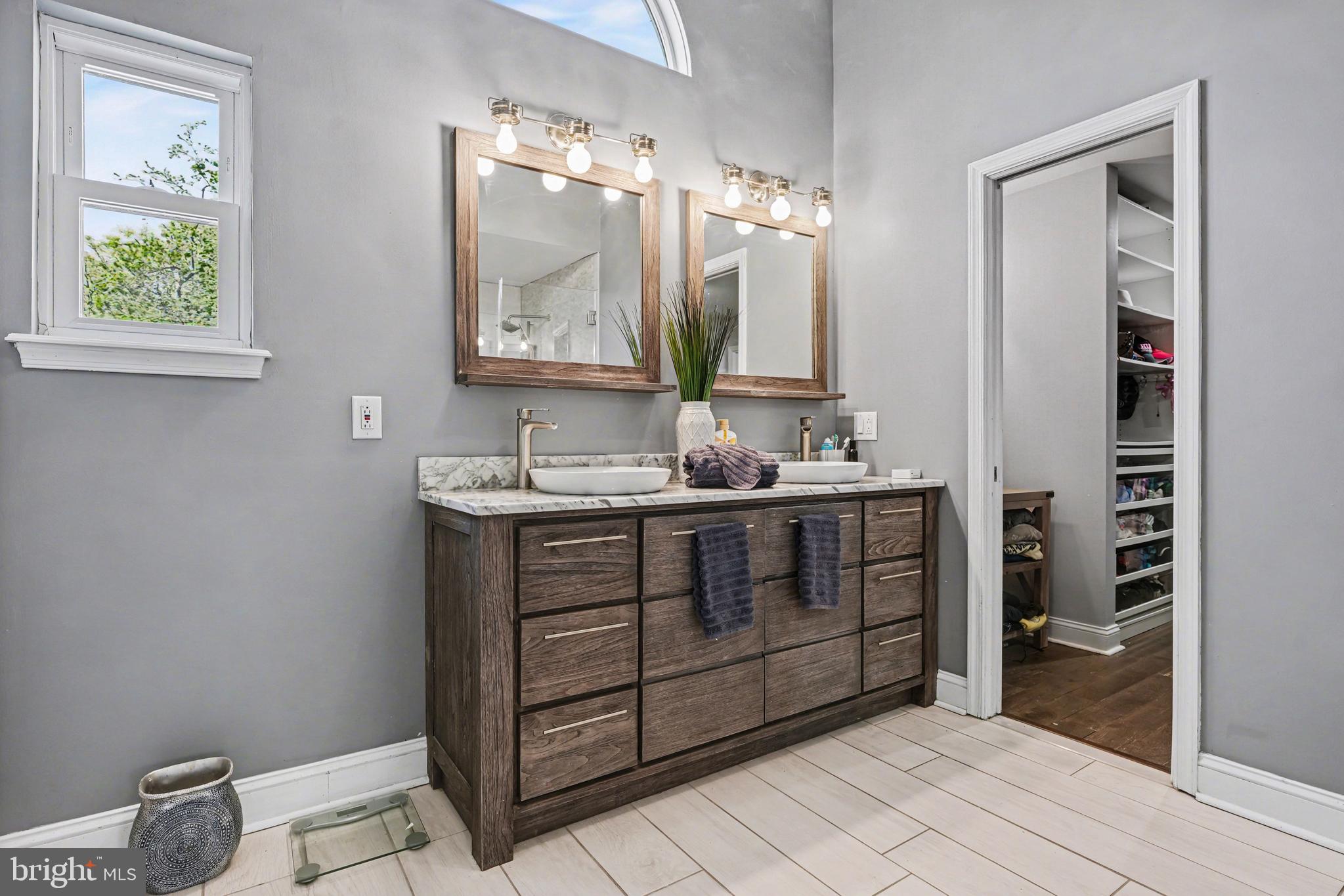 443 Woodcrest Road Wayne, PA 19087 - Photo 29 of 63 a bathroom with a double vanity sink mirror and