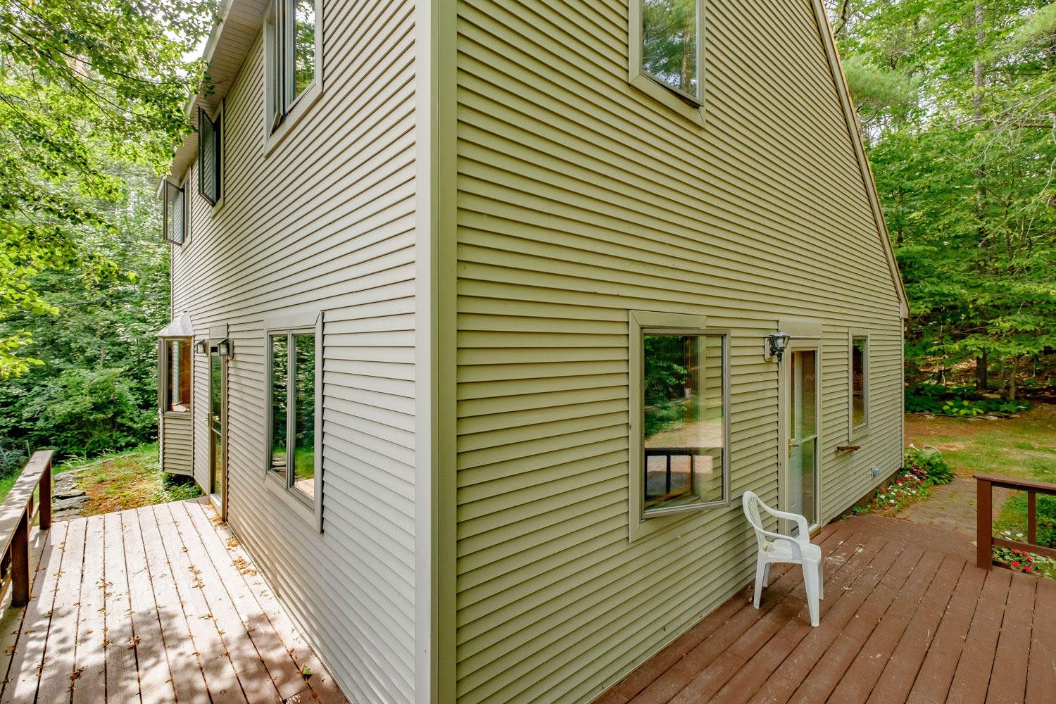 595 Old County Road