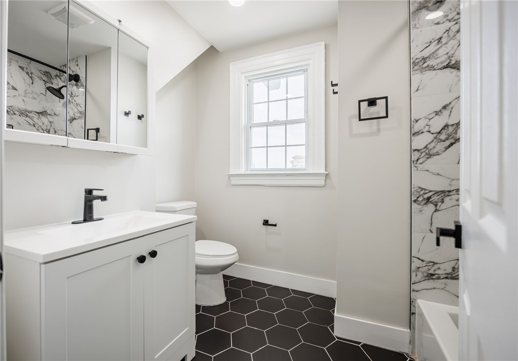 184 Alexander Street Rochester, NY 14607 - Photo 24 of 36
