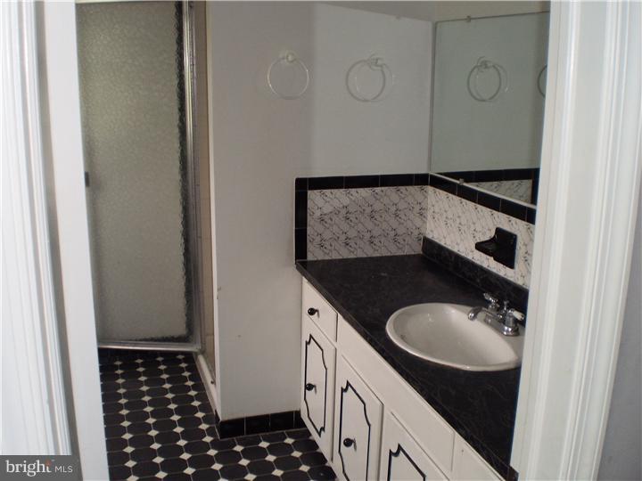 3766 Ridgeview Road Huntingdon Valley, PA 19006 - Photo 14 of 25 Bathroom