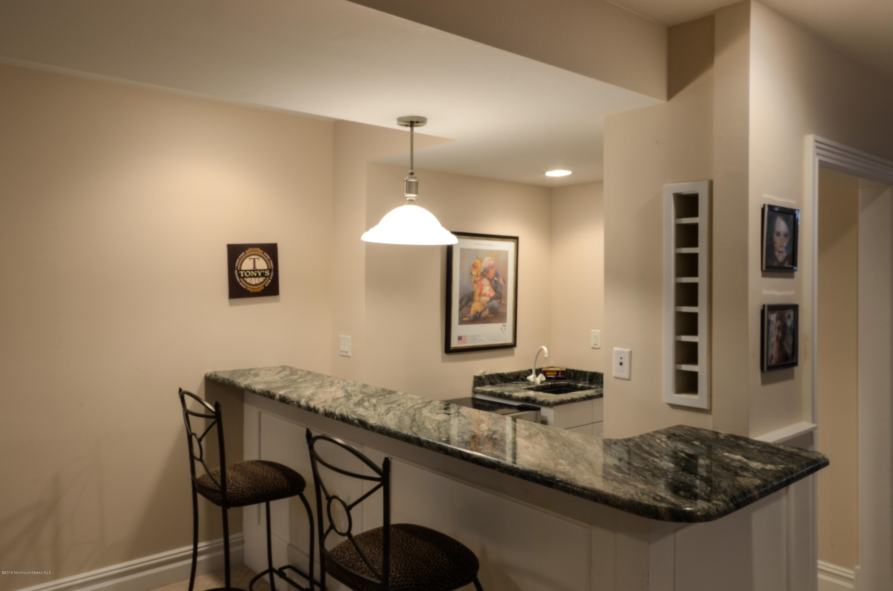 59 Ridge Road Rumson, NJ 07760 - Photo 22 of 30 Wet bar