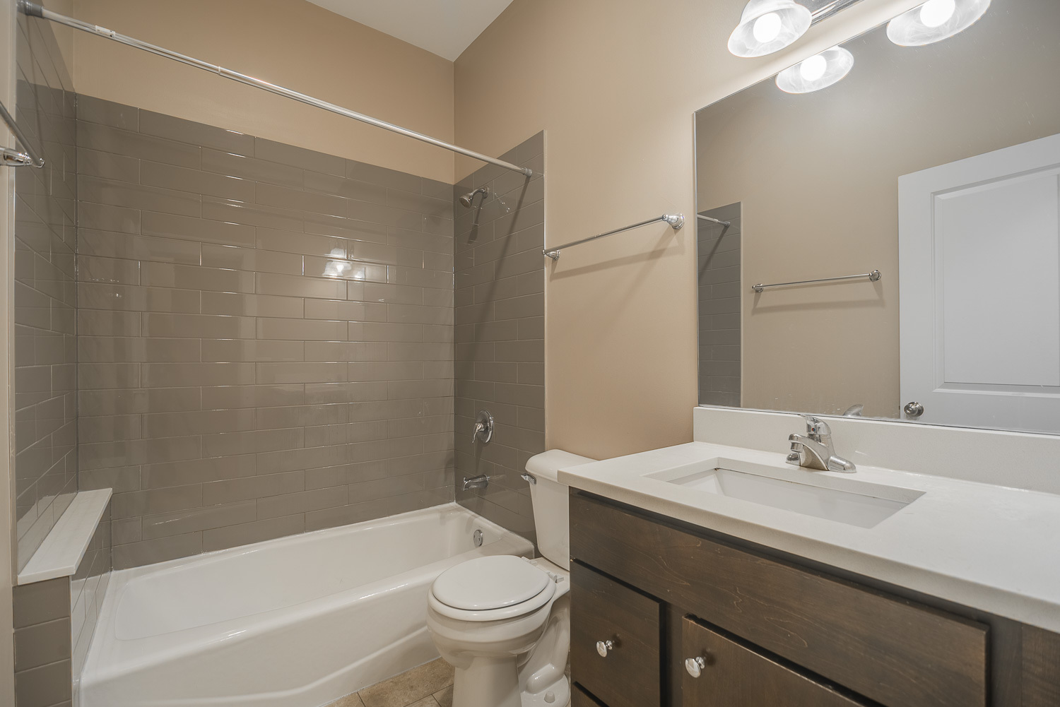 3433 South Indiana Avenue, Unit 301 Chicago, IL 60616 - Photo 10 of 12 a bathroom with a sink toilet and shower