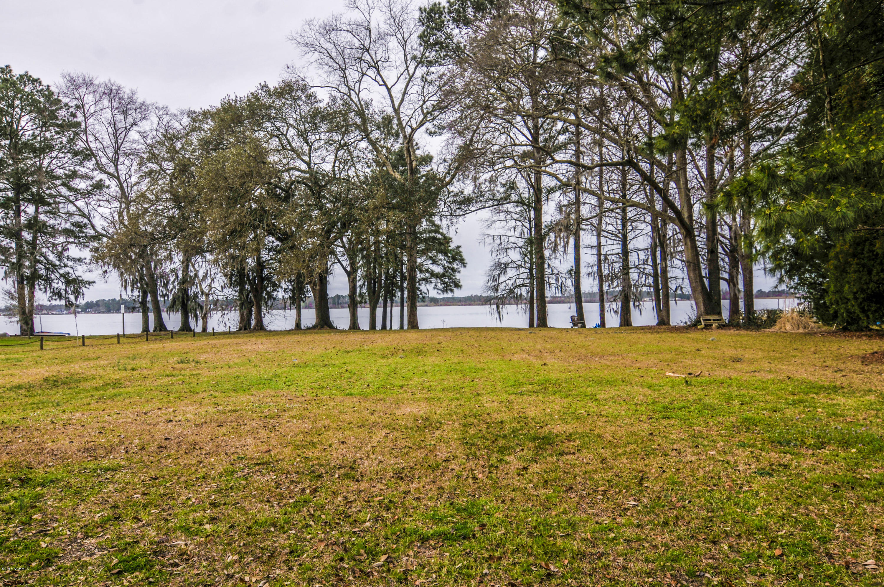 212 Riverside Drive Washington, NC 27889 - Photo 10 of 97 deeded waterfront