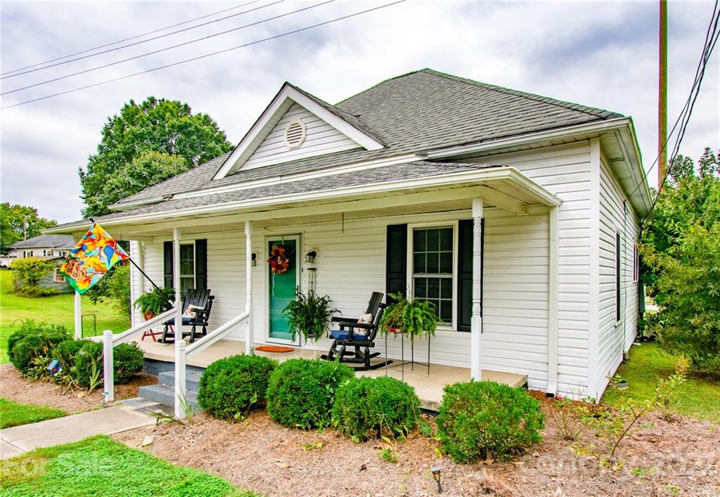 306 East Rice Street Landis, NC 28088 - Photo 1 of 19 Gallery Image 1