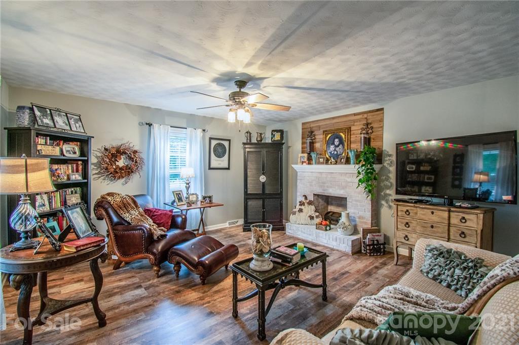 306 East Rice Street Landis, NC 28088 - Photo 4 of 19 Gallery Image 4