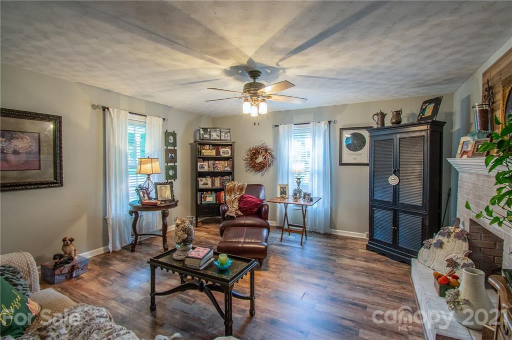 306 East Rice Street Landis, NC 28088 - Photo 6 of 19 Gallery Image 6