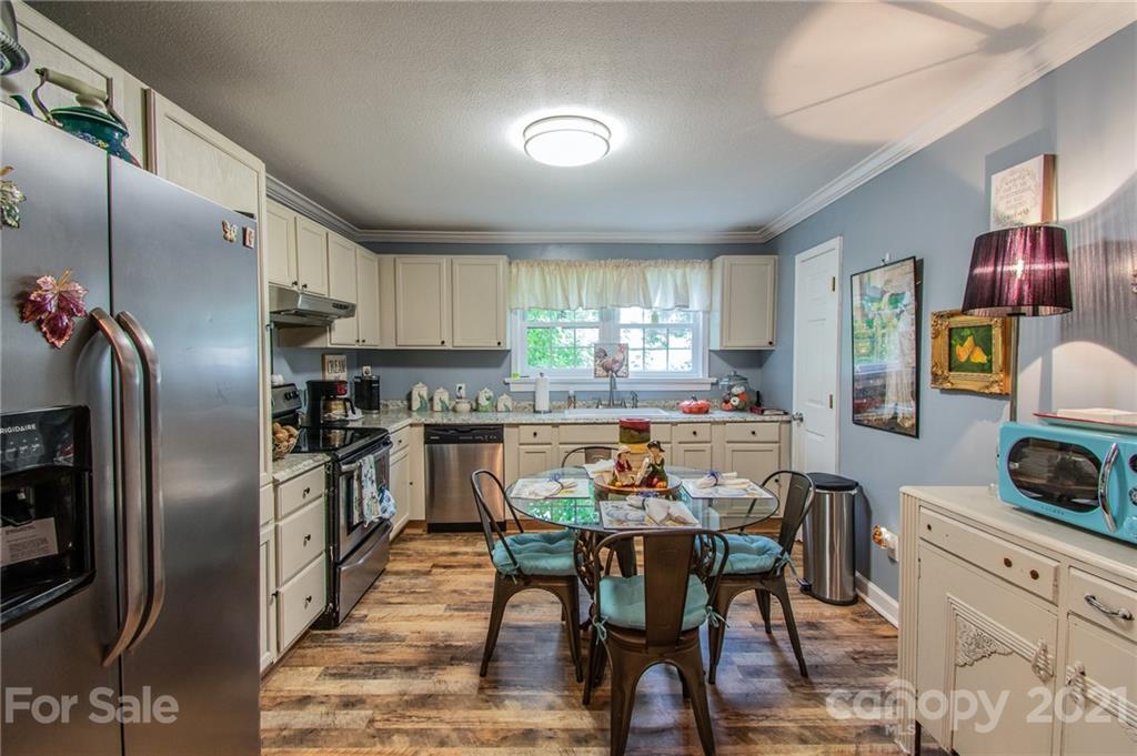 306 East Rice Street Landis, NC 28088 - Photo 9 of 19 Gallery Image 9