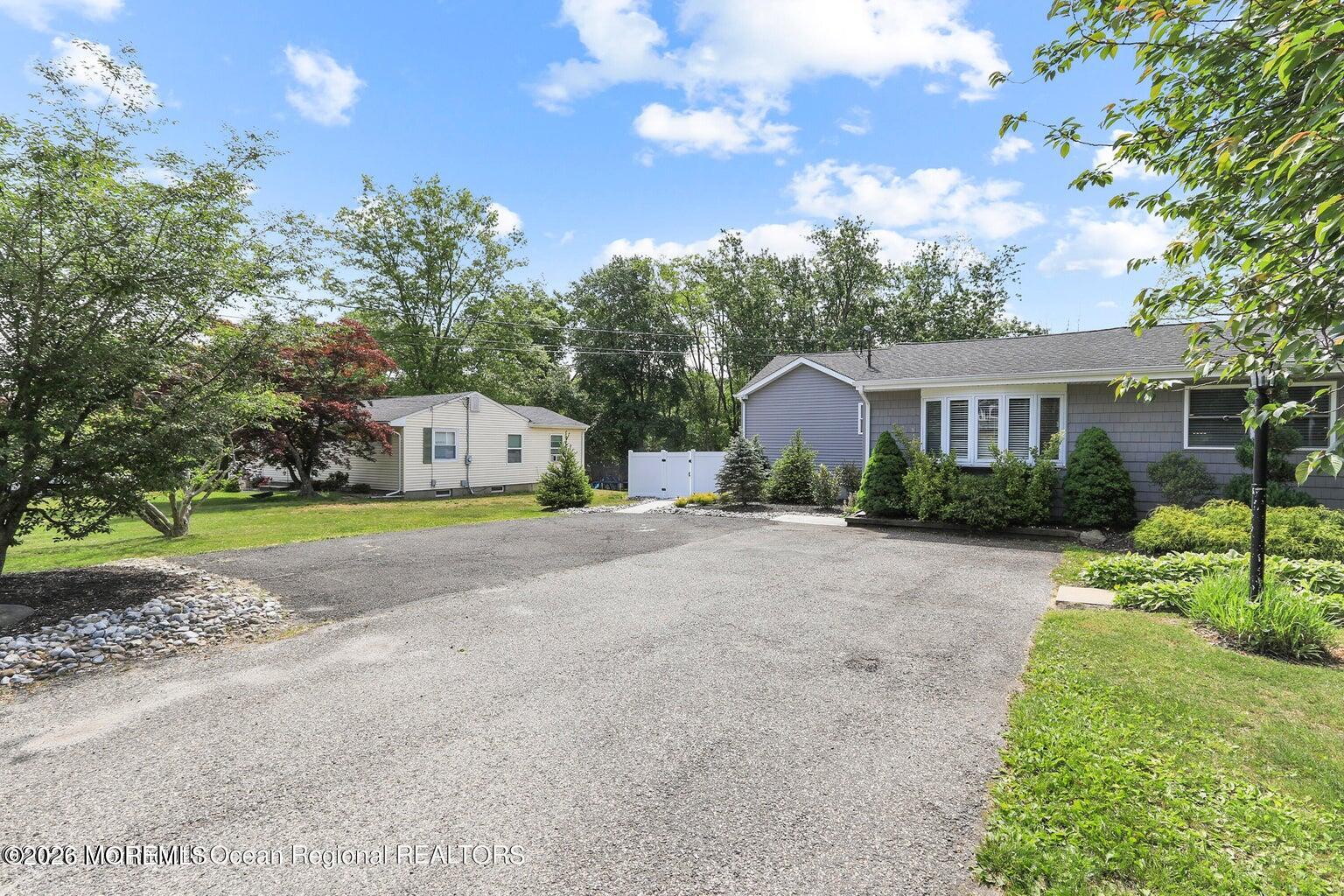 1243 Aldrich Road Jackson, NJ 08527 - Photo 4 of 57 20230520194655314899000000-o