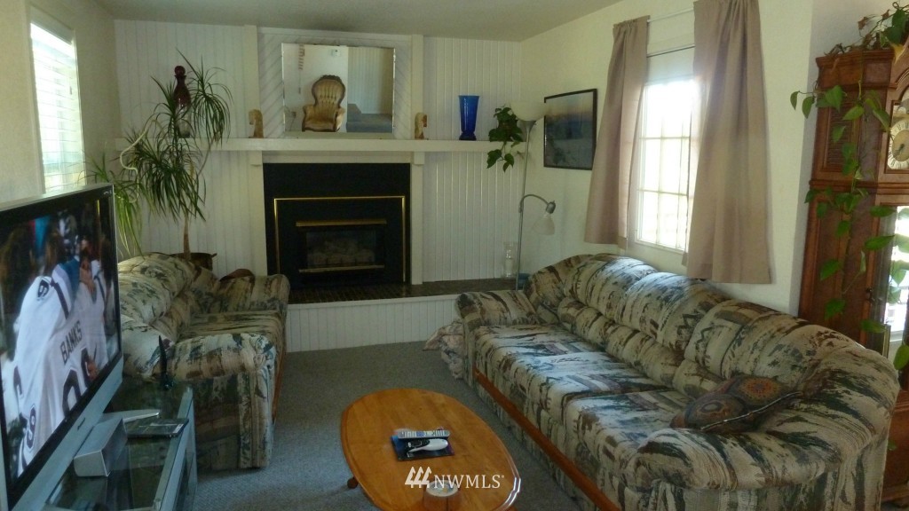 14545 Baker Heights Road Mount Vernon, WA 98273 - Photo 4 of 13
