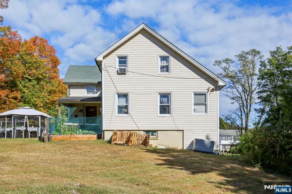 369 Queens Court Ridgewood, NJ 07450 - Photo 34 of 40 Gallery Image 34