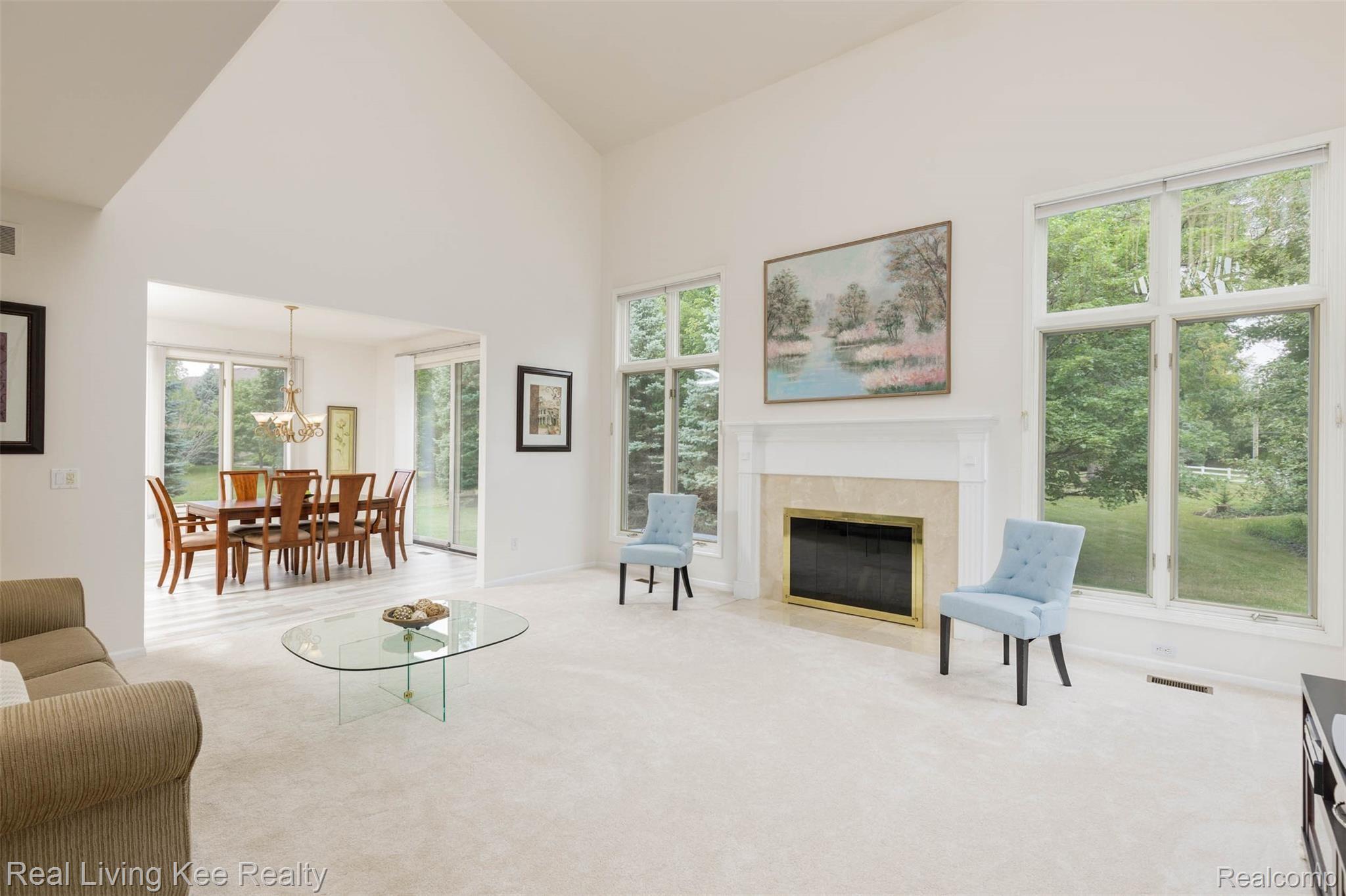 4040 Patricia Court Rochester, MI 48306 - Photo 9 of 38 4040 Patricia Ct-11.jpg