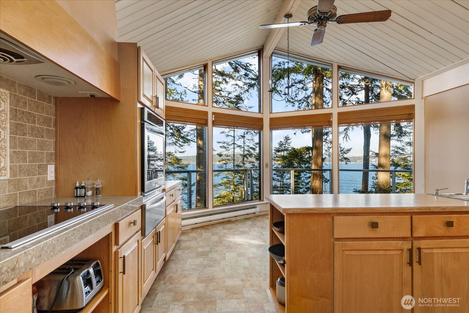 3155 Fox Spit Road Langley, WA 98260 - Photo 10 of 34