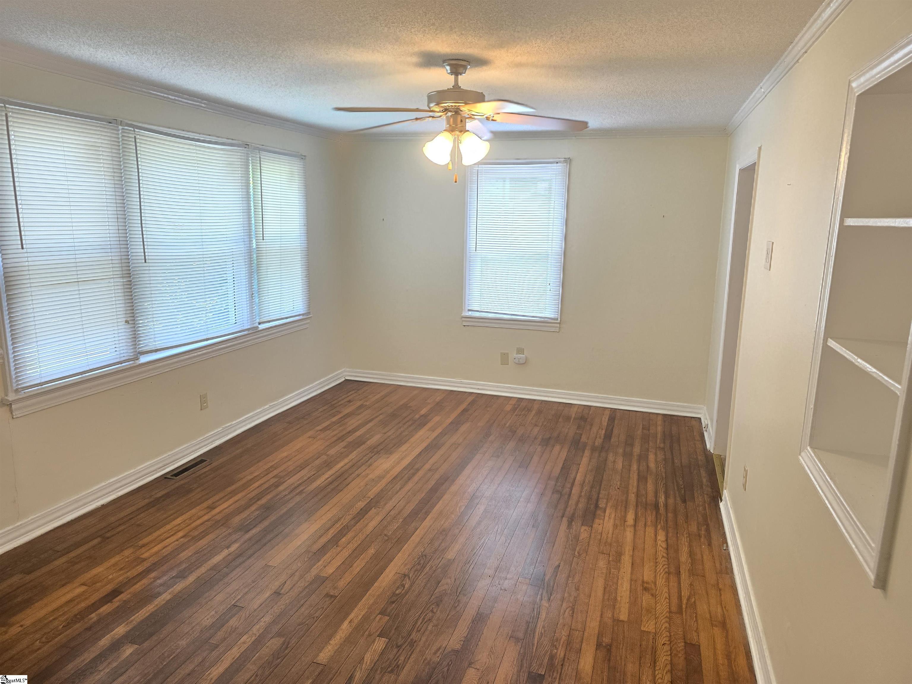 216 Keith Drive Greenville, SC 29607 - Photo 3 of 16