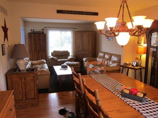 2138 River Road St. Clair, MI 48079 - Photo 13 of 34 IMG_5934.JPG