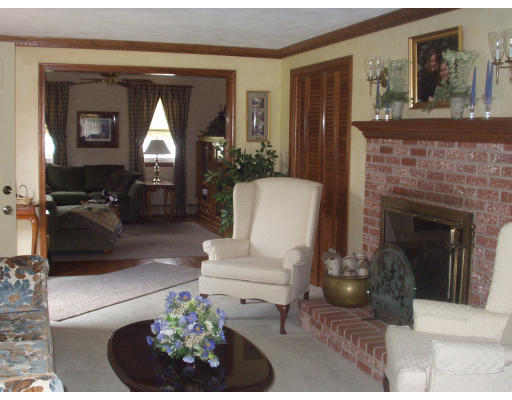 55 Ledge Road Haverhill, MA 01830 - Photo 4 of 6