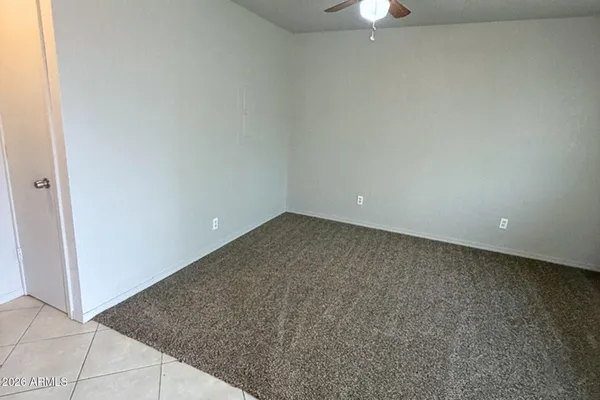 $995 | 1702 West Shangri-la Road, Unit 2, Phoenix, AZ 85029