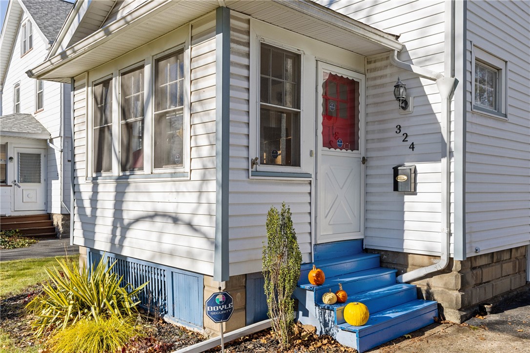 324 Marlborough Road Rochester, NY 14619 - Photo 4 of 50