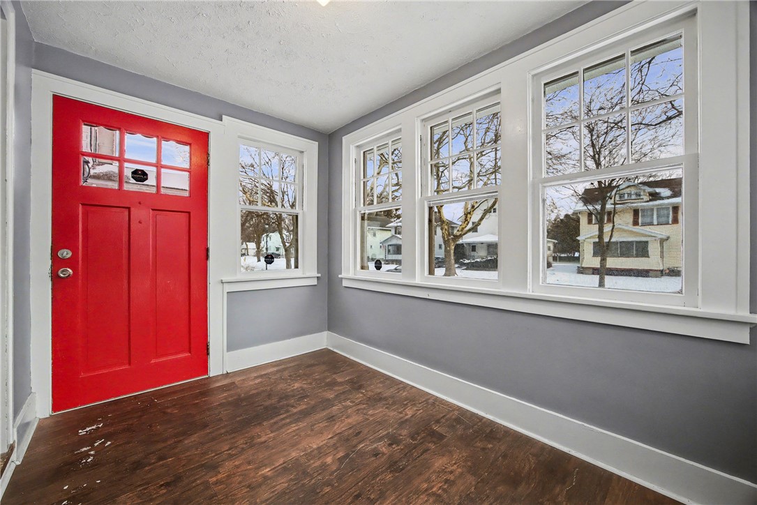 324 Marlborough Road Rochester, NY 14619 - Photo 5 of 50