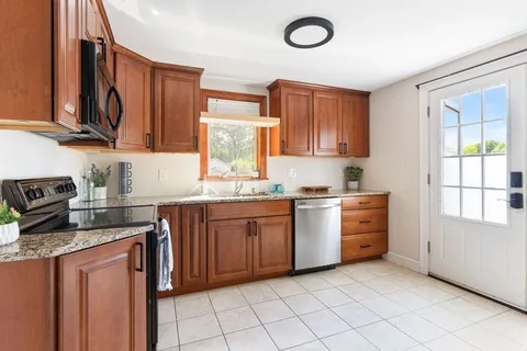 $749,000 | 149 Oak Street, Natick, MA 01760