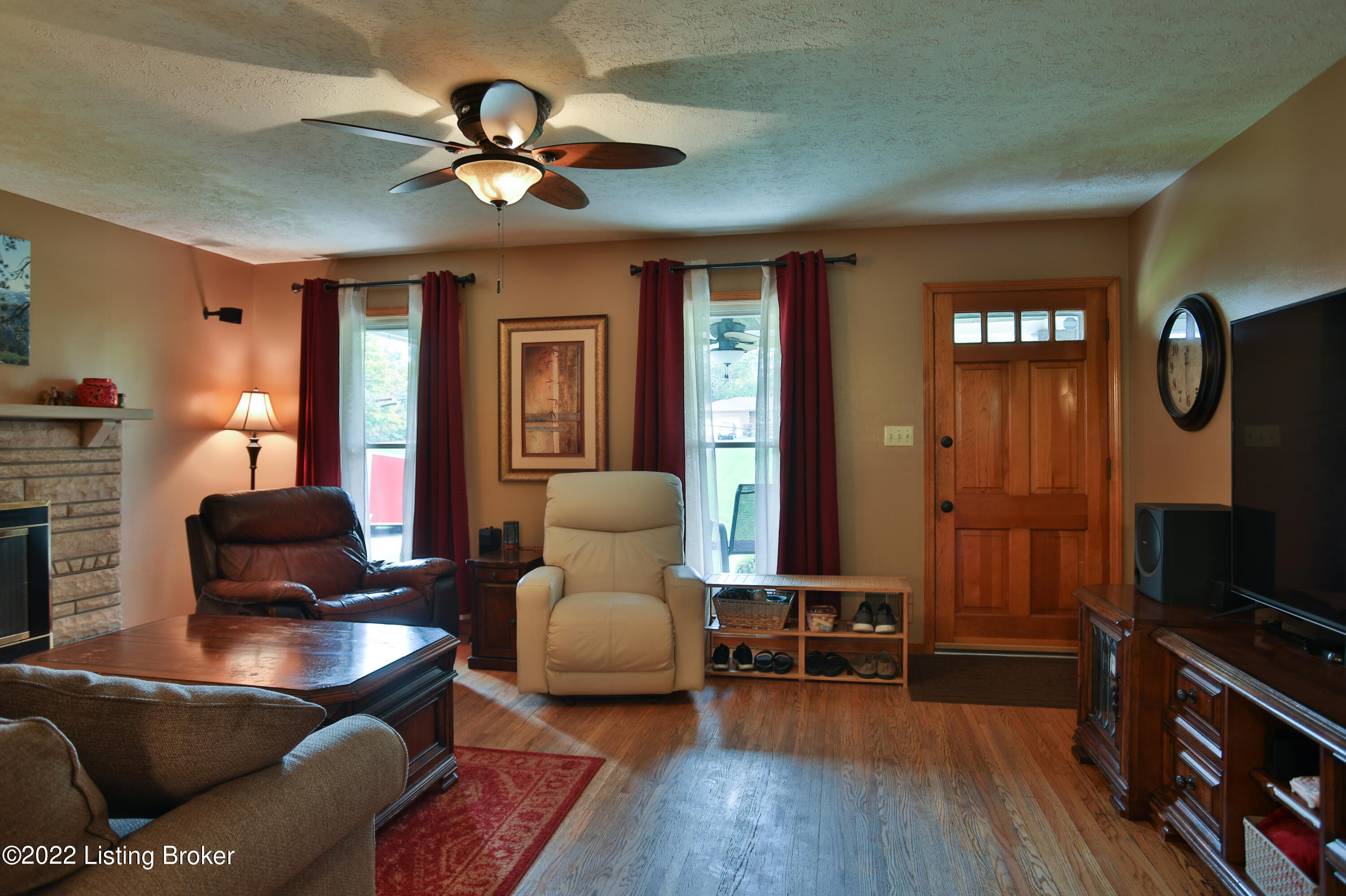 2815 Timber Hill Road Louisville, KY 40214 - Photo 24 of 32 2815 Timber Hills Rd-17