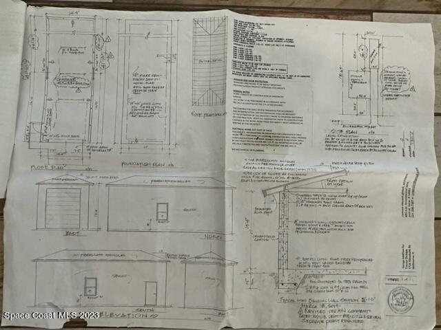 1720 Elizabeth Street Melbourne, FL 32901 - Photo 32 of 33 a bathroom with a shower