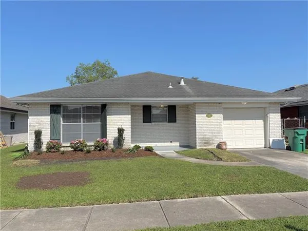 $1,800 | 917 Giuffrias Avenue, Metairie, LA 70001