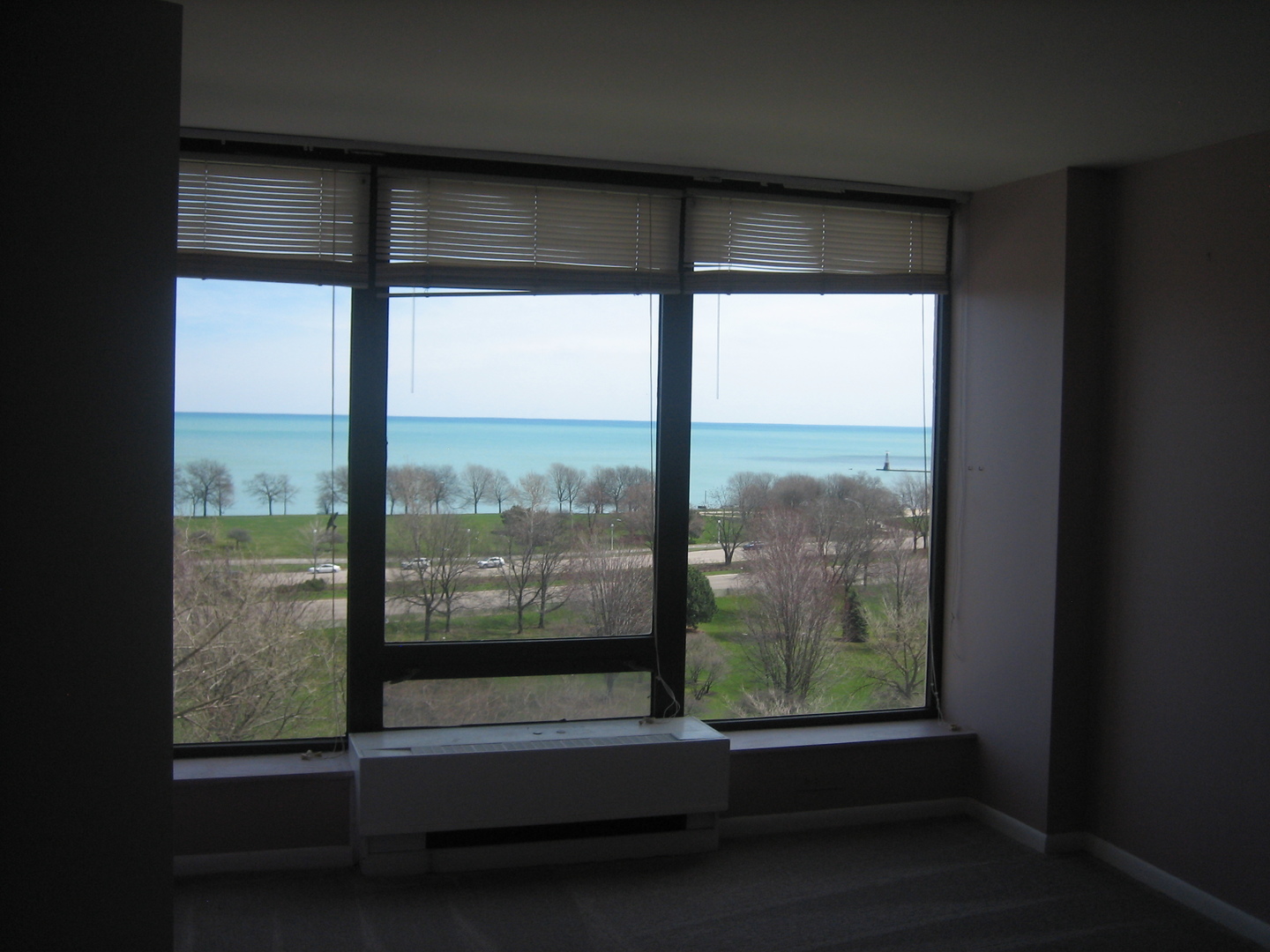 5445 North Sheridan Road, Unit 1006 Chicago, IL 60640 - Photo 3 of 11