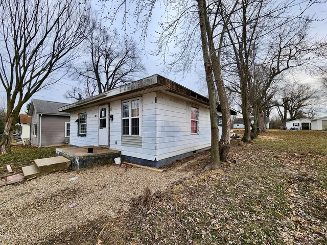$6,000 | 1010 East Adams Street, Taylorville, IL 62568