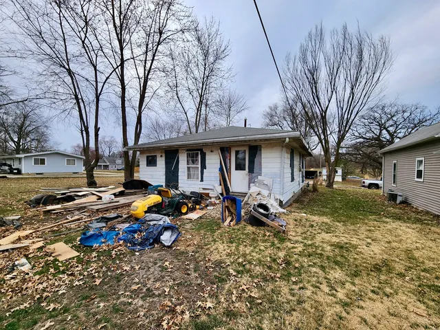 $6,000 | 1010 East Adams Street, Taylorville, IL 62568