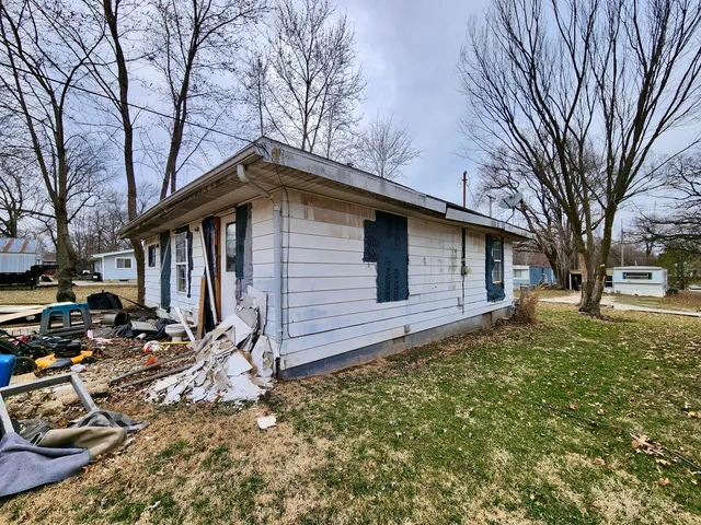 $6,000 | 1010 East Adams Street, Taylorville, IL 62568
