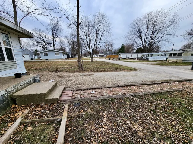 $6,000 | 1010 East Adams Street, Taylorville, IL 62568