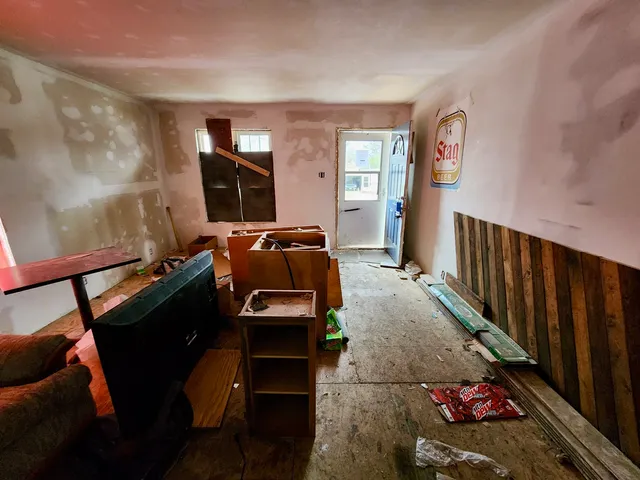 $6,000 | 1010 East Adams Street, Taylorville, IL 62568