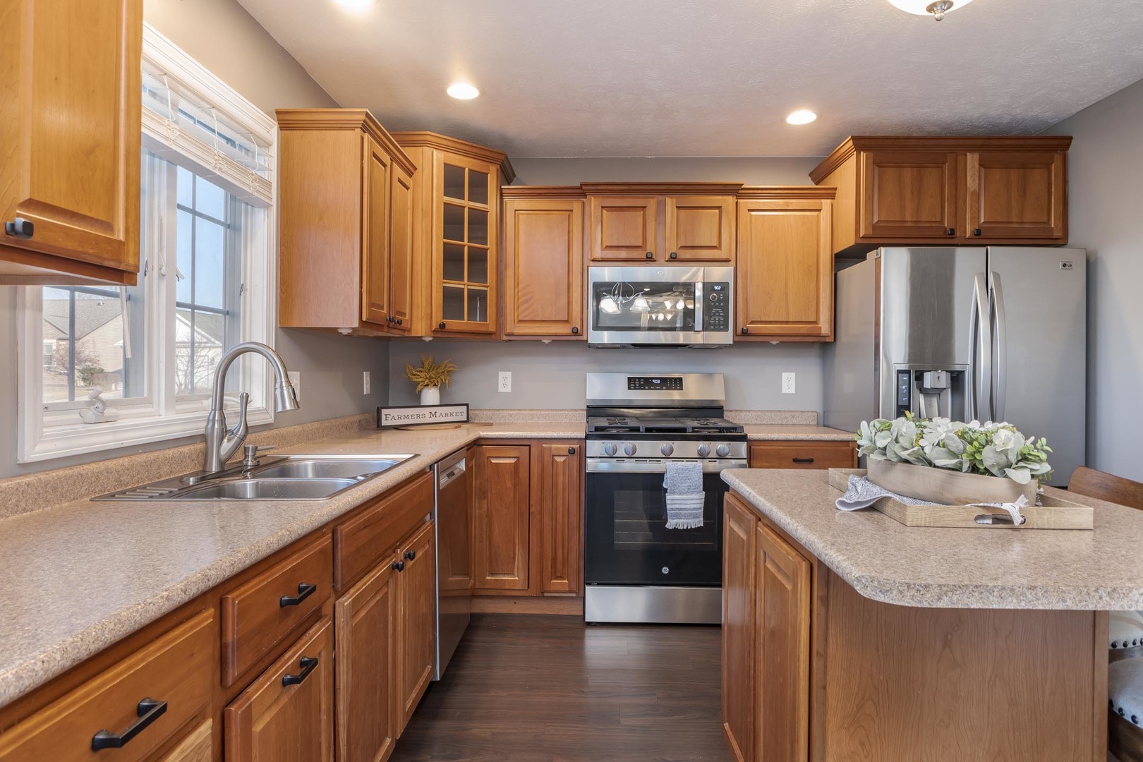 2409 Sanford Lane Normal, IL 61761 - Photo 18 of 59