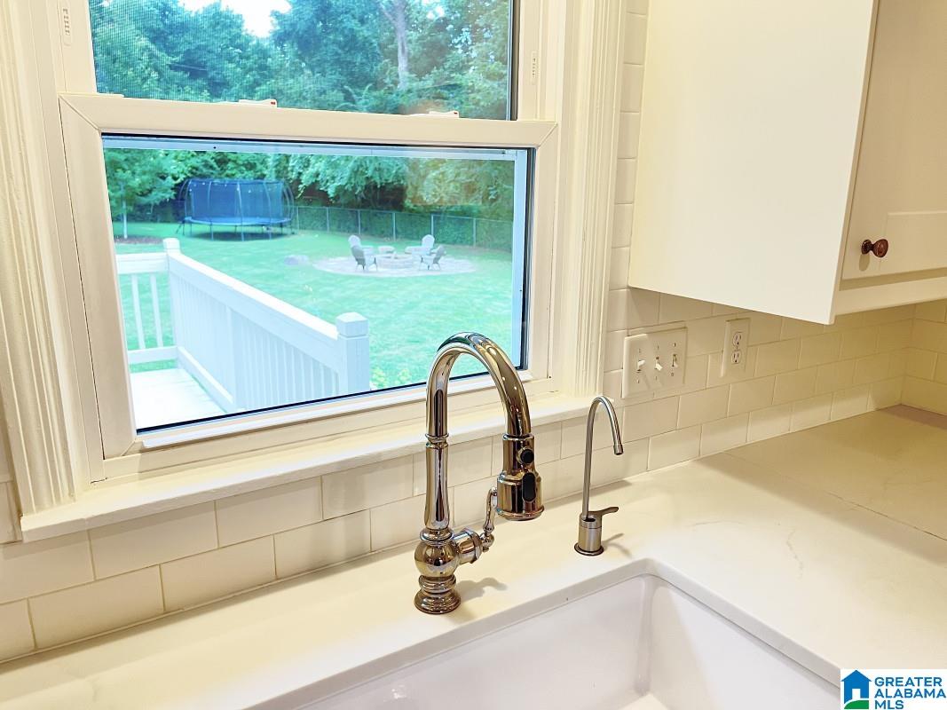 2713 Altadena Lake Road Birmingham, AL 35243 - Photo 9 of 45 Gallery Image 9
