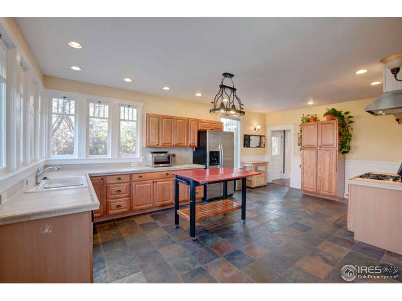 9075 Baseline Road Lafayette, CO 80026 - Photo 7 of 25 Gallery Image 7