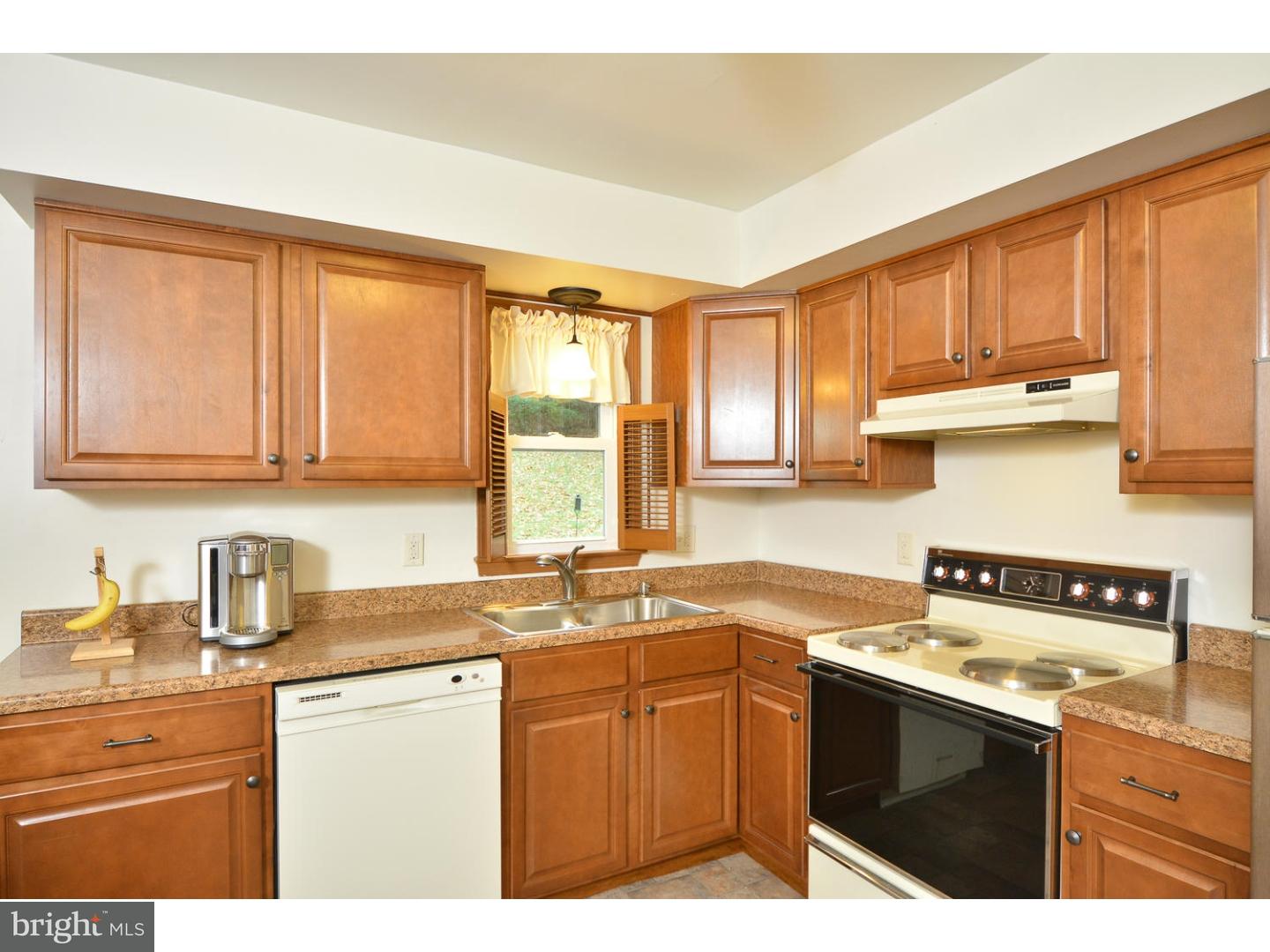 1 Whitely Road Downingtown, PA 19335 - Photo 8 of 17 Kitchen