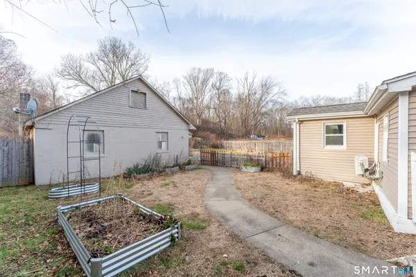 $265,000 | 92 Hunters Avenue, Norwich, CT 06380