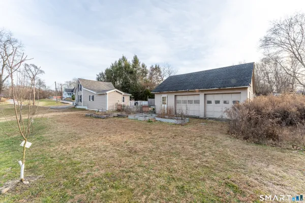 $265,000 | 92 Hunters Avenue, Norwich, CT 06380