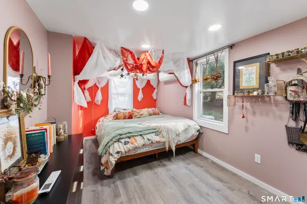 $265,000 | 92 Hunters Avenue, Norwich, CT 06380