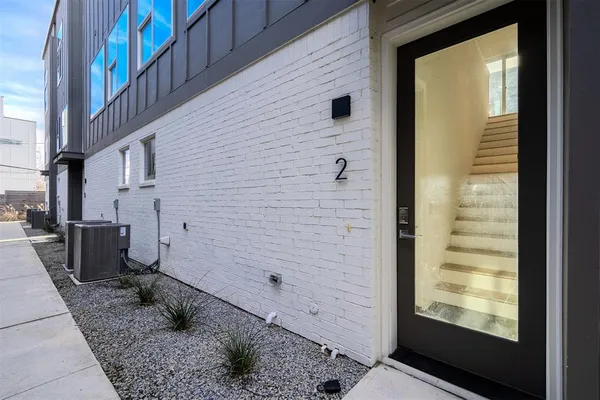 $3,095 | 6012 Hudson Street, Unit 4, Dallas, TX 75206