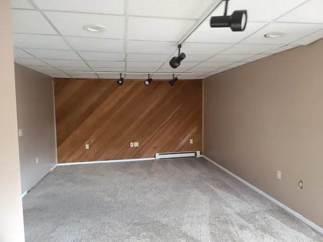 $2,400 | 155 Flanders Road, Niantic, CT 06357