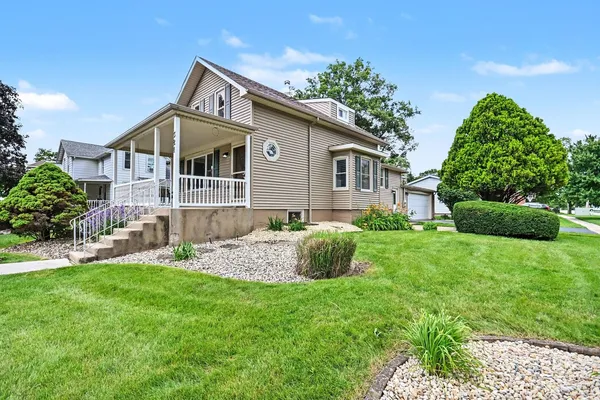 $369,900 | 321 East Main Street, Peotone, IL 60468