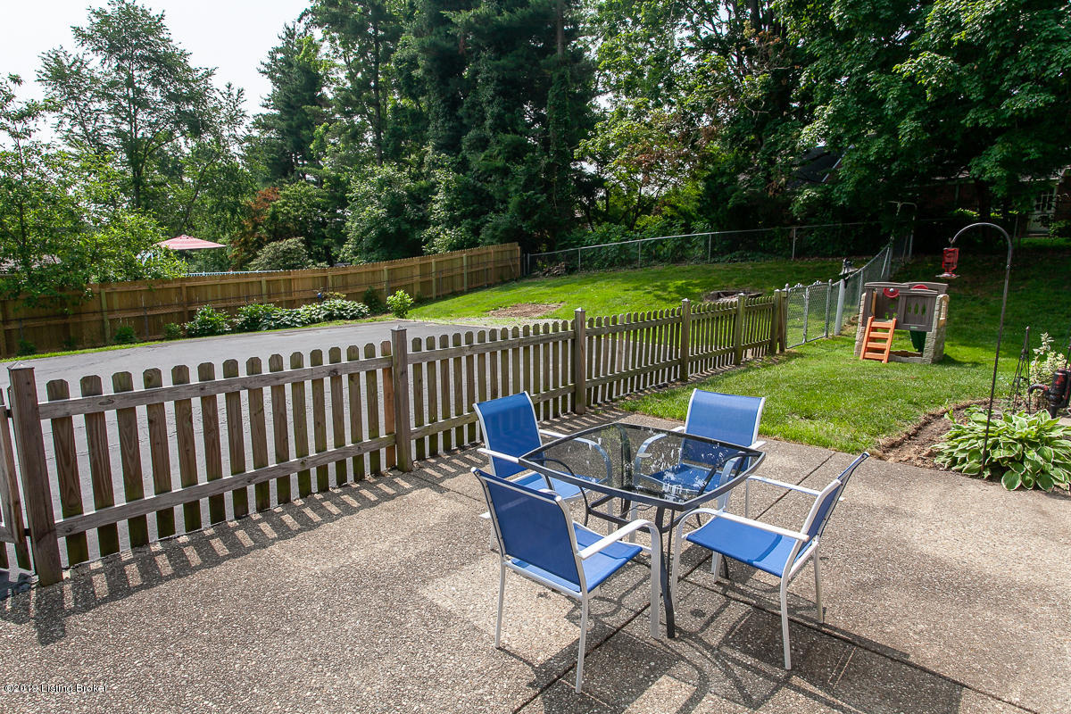 3604 River Bluff Road Prospect, KY 40059 - Photo 26 of 31 Back Patio