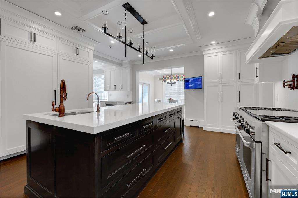 292 Maple Street Englewood, NJ 07631 - Photo 11 of 48